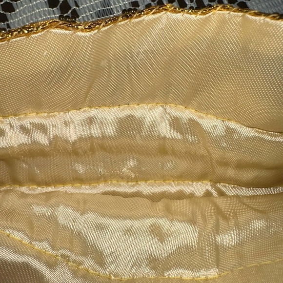 Pristine Vintage 1950s Gold Hong Kong Hand Beaded Drawstring Purse - Picture 7 of 9